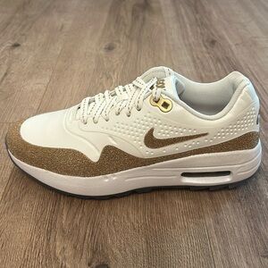 ✨ Swarovski x Nike Air Max 1 Women’s Shoes